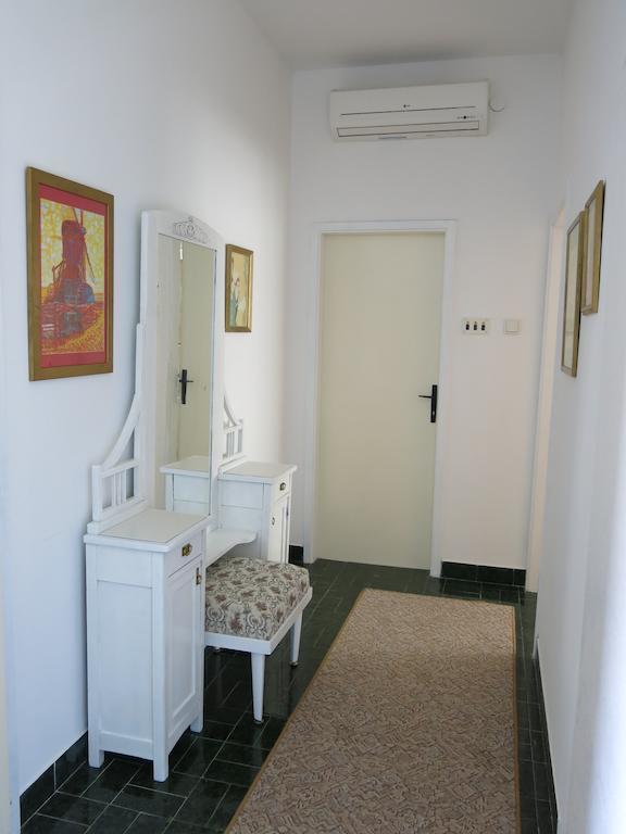 Apartments Coce Τρογκίρ Δωμάτιο φωτογραφία