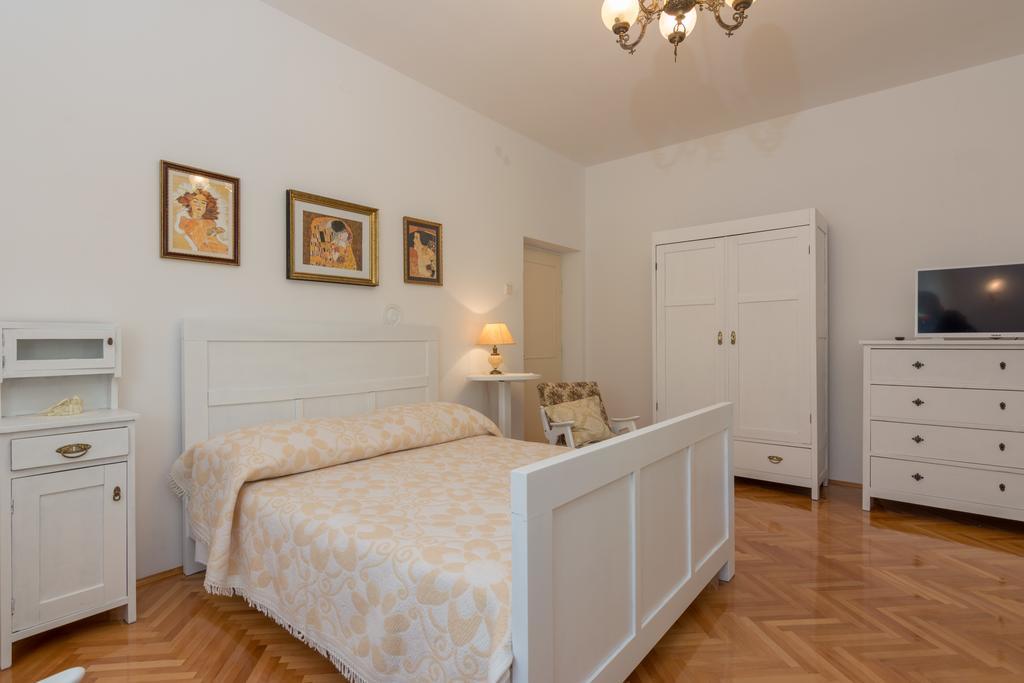 Apartments Coce Τρογκίρ Εξωτερικό φωτογραφία