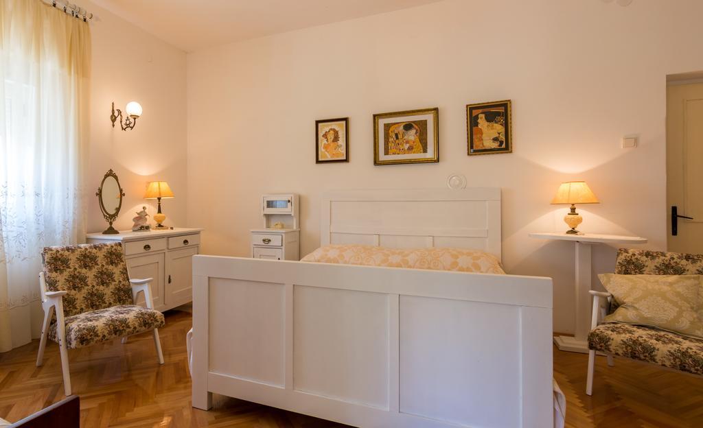Apartments Coce Τρογκίρ Εξωτερικό φωτογραφία