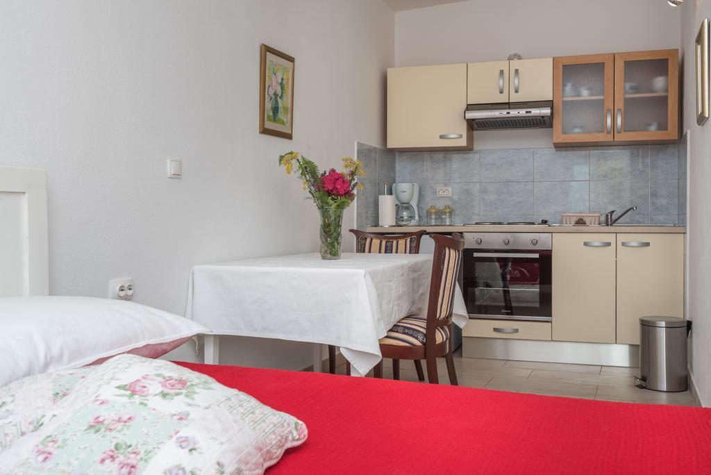 Apartments Coce Τρογκίρ Εξωτερικό φωτογραφία